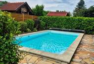 Schönes Kleingartenhaus mit Pool, Terrasse und Stellplatz in Kronstorf