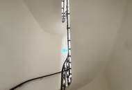 Prestigehaus Sanierungsbedürftige Altbauwohnungen 3 Zimmer