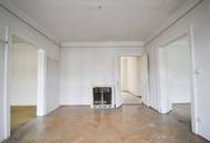 3-ZIMMER-ALTBAU MIT BALKON - SANIERUNGSBEDÜRFTIG IN TOP LAGE!