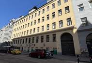 Sanierte charmante 2-Zimmer-Altbauwohnung