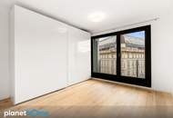 "AM HUNDSTURM" – Lichtdurchflutetes 2-Zimmer-Loft mit großer Loggia &amp; Parkblick