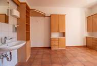 Einfamilienhaus mit Pool, Garten & Aussicht – Praxis & Mietpotential