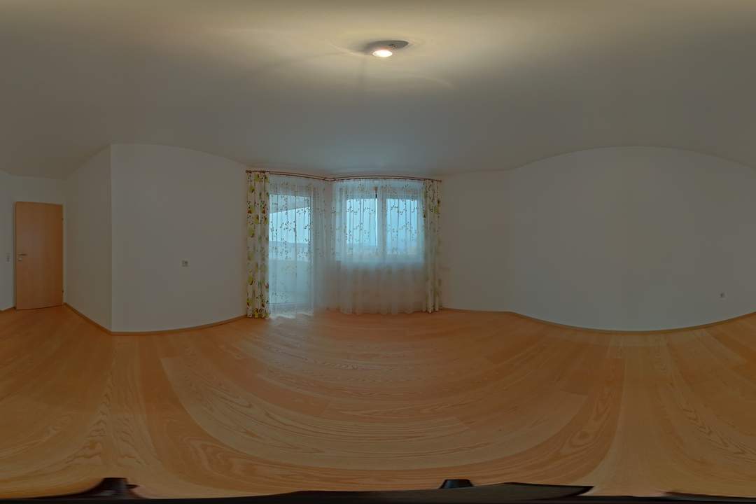 Helle 3-Zimmer-Wohnung mit zwei Loggien – Ost- und West-Ausrichtung