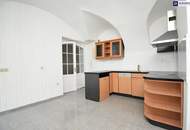 MÄRCHENHAFTE Wohnung im SCHLOSS mit TERRASSE, eigenem WEINKELLER und Nutzung des SCHLOSSGARTENS! Ab sofort verfügbar!