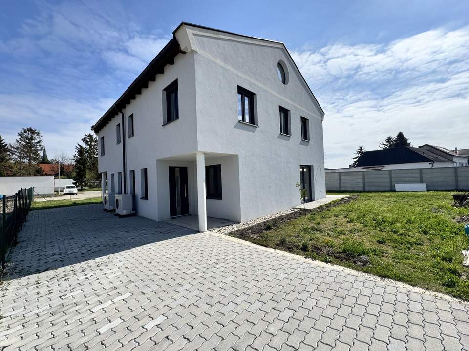 DOPPELHAUSHÄLFTE SCHLÜSSELFERTIG BAUJAHR 2025 IN LASSEE