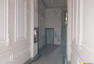 Attraktives Büro mit eigener Garage und zusätzlicher Lagerfläche