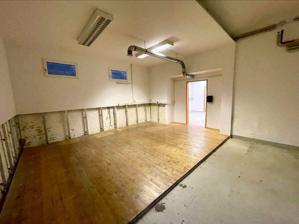 Lagerfläche in sehr guter Lage des 1. Bezirks Nähe Wollzeile zu mieten KEIN PROBERAUM FÜR MUSIKER