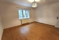 Landhaus zur Miete mit großem Garten und Nebengebäuden