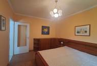 ''Komfortabel ausgestatteter Bungalow mit parkähnlichem Garten''