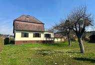 Haus mit großem Grundstück