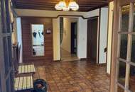 Großes Wohnhaus mit Garagen und vielen Möglichkeiten!