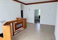Vermietete Wohnung und Büroräumlichkeiten inkl. Garagen + Swimmingpool