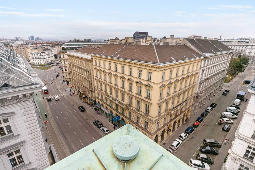 Dachterrassenwohnung im Opernringhof