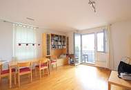 Perfekte 3-Zimmer Wohnung mit Balkon und Garagenplatz, ruhig, vollmöbliert