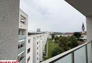 Herrliche große Wohnung mit Aussicht & Loggia