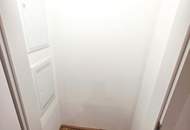 Viel Licht - Zwei Zimmer - Große Terrasse! Ideale Kleinwohnung mit dem extra WOW! Klimaaktiv Bronze! Ruhige Seitengasse + Luftwärmepumpe und Solaranlage + Perfekte Raumaufteilung + Garage!