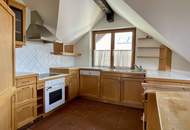 Haus mit ca. 275 m² Wohnfläche, ca. 2.200 m² Grund – ideal für Großfamilien, sanierungsbedürftig!