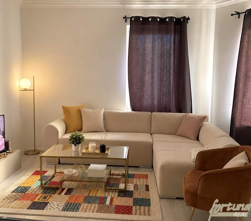 **Wohnen mit Komfort: Gepflegte 2-Zimmer-Wohnung inklusive Stellplatz**