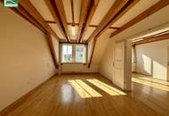 Helle Büro- oder Kanzleiräumlichkeit in Toplage am Hauptplatz von Bruck an der Leitha. - WOHNTRAUM