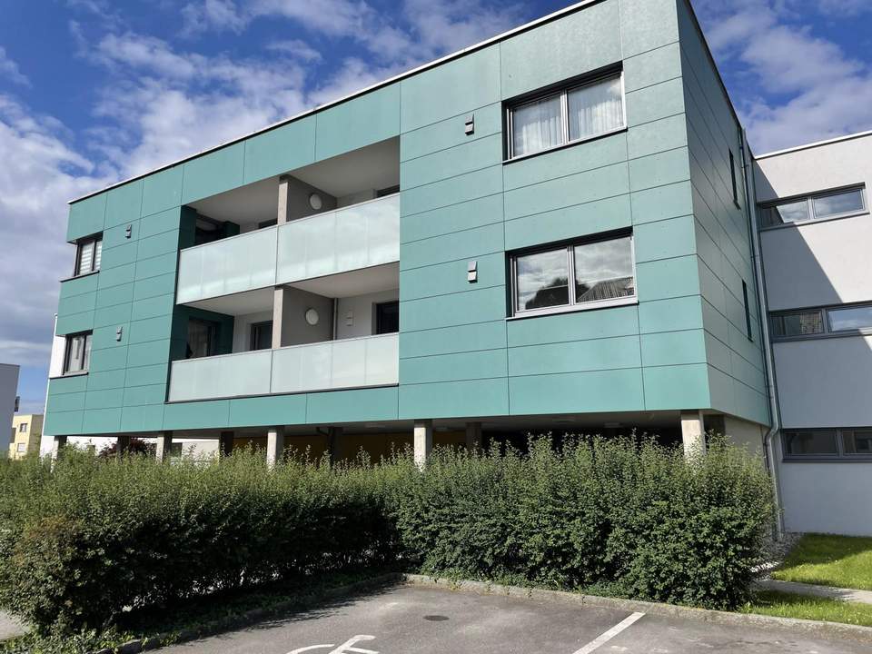 ***Besichtigungstag, Freitag, 10. Juli von 15 - 16 Uhr*** EG-Wohnung inkl. Carport nahe Zentrum zu mieten