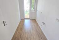 Hier rauscht kein Verkehr, nur die Blätter im Hof! TOP saniert + Hofseitige Terrasse + Viel Grün + Viel Lebensqualität + Absolute Ruhelage + Ideale Raumaufteilung! Besser geht´s nicht! Nicht lange zögern...