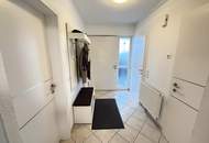 Bungalow mit großzügigem Nebengebäude, Terrasse und nachhaltiger Heiztechnik