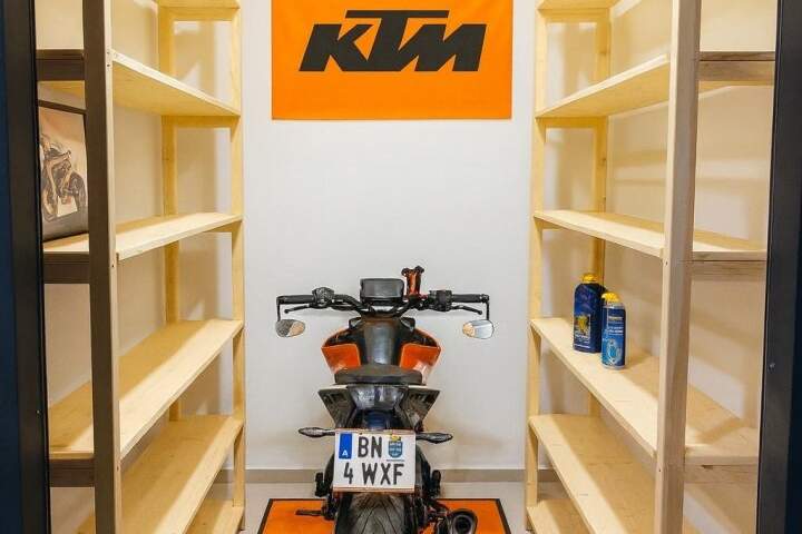 Dein Motorrad sucht einen Platz für Überwinterung? PROVISIONSFREI !!! Selfstorage, Kleinlager in Sollenau ab 5m², Gewerbeobjekt-miete, 46,00,€, 2601 Wiener Neustadt(Land)