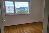 Unbefristete 4-Zimmer-Wohnung mit Küche und Balkon!