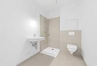 KOMPAKTE 2-ZIMMER WOHNUNG MIT GESIMSE UND BLUMENTRÖGEN