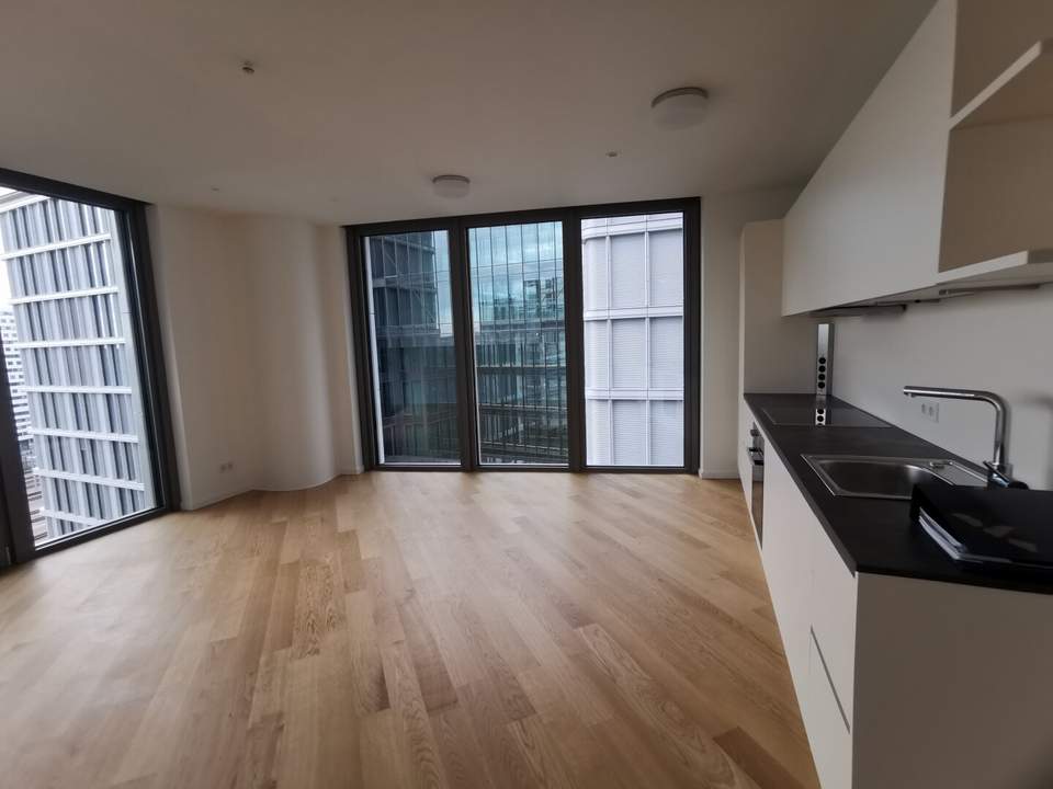 Moderne 3 Zimmer mit Balkon und vielen Extras im Haus!