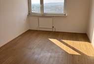 Sehr einladende, großzügige 2-Raum-Wohnung mit Loggia! Im Stadtteil Niedernhart/Spallerhof direkt neben dem Vital- und Einkaufszentrum Muldenstraße! 1A Infrastruktur und Öffi-Anbindung!