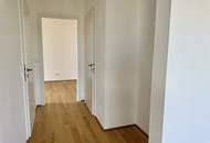 Neu und provisionsfrei! 3 Zimmer Wohnung mit Dachterrasse und Ausblick: Hirschfeld