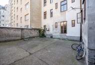 ++NEU++ Altbaucharme neu entdecken: 2-Zimmer Wohnung zum Sanieren mit viel Potenzial