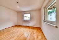 Dachgeschossjuwel in Wattens mit Panoramablick, Balkon & Ofen – geringe Betriebskosten