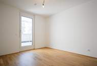 PROVISIONSFREI: FANTASTISCHE DG-WOHNUNG MIT TERRASSE & BALKON