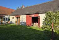 Sanierungsbedürftiges Haus mit Nebengebäuden