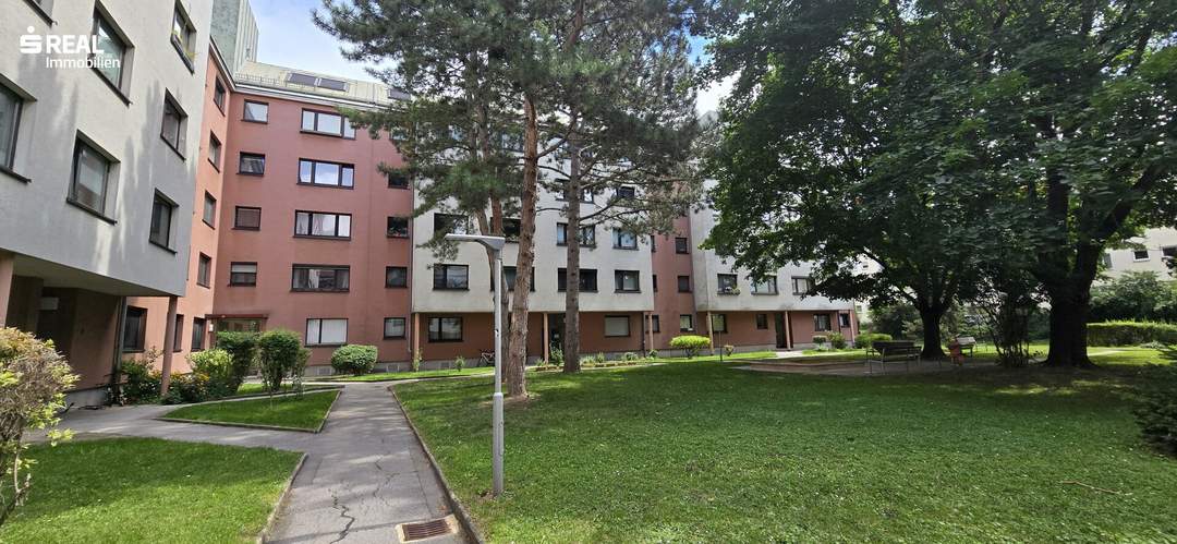 charmante, renovierte, helle, zentral gelegene 3 Zimmer-Lifteigentumswohnung