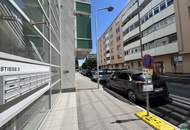 Schöne 1-Zimmer-Wohnung mit Balkon direkt an der Donau