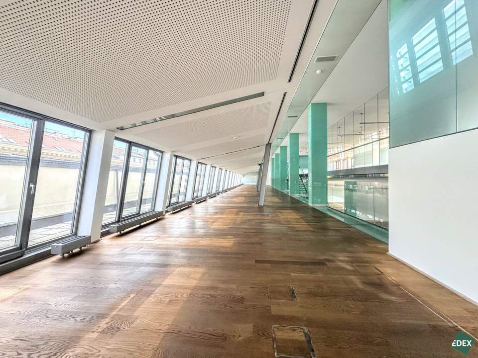 Repräsentatives DG-Maisonette-Büro samt Freifläche in der historischen alten Börse