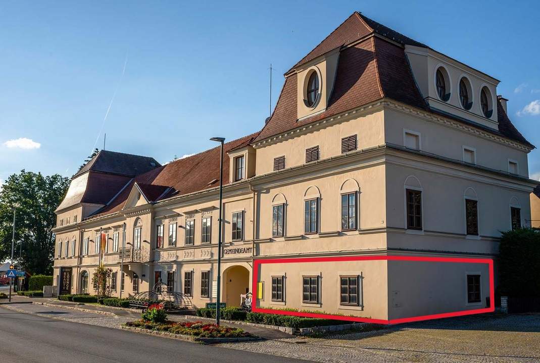 Büro/Praxis - neu saniert