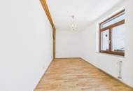 Stillvolle 2-Zimmer Altbauwohnung mit Balkon (10. Oktober Straße 6)