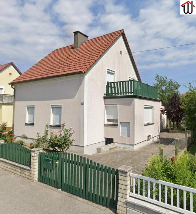 Renovierungsbedürftiges Einfamilienhaus mit viel Potenzial