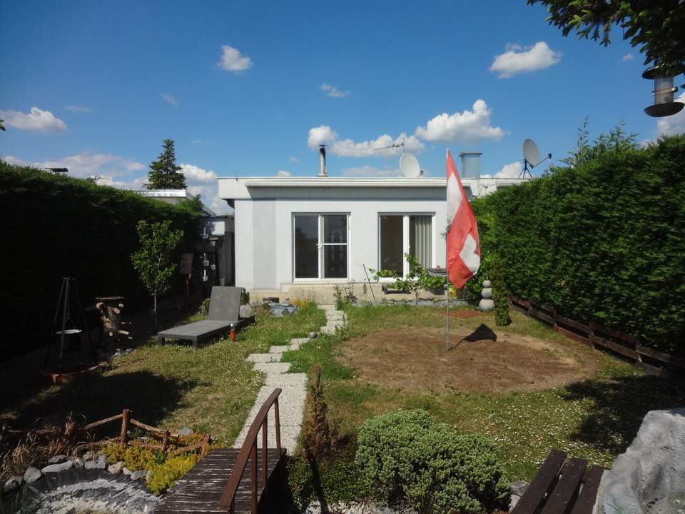 TOLLER, KLEINER BUNGALOW MIT SEENUTZUNGSMÖGLICHKEIT!
