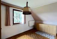 Zweifamilienhaus in ruhiger Alleinlage mit hervorragender Raumaufteilung und modernisiertem Erdgeschoss