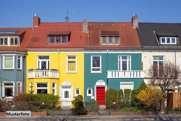 Gepflegtes Einfamilien-Reihenmittelhaus mit Kelleratelier und Terrasse