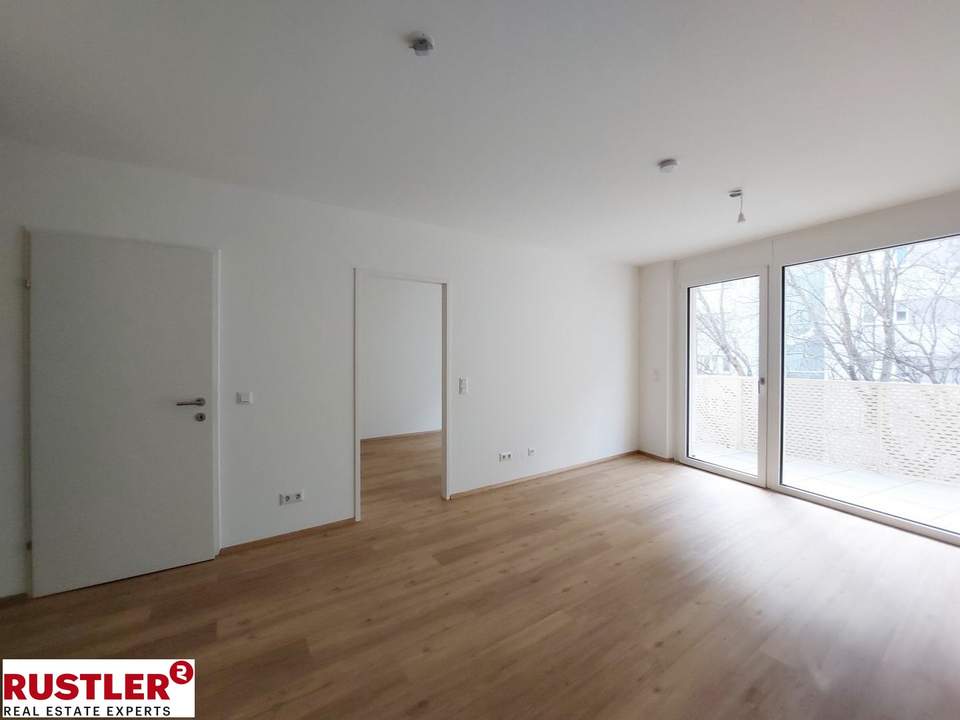 Tolle Aufteilung - moderner Neubau mit Terrasse