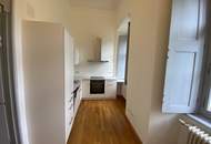 Herrschaftliches Wohnen im Schloss 3 Zimmer Wohnung 155 m² Warmmiete