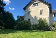 Doppelhaushälfte in herrschaftlichem Haus