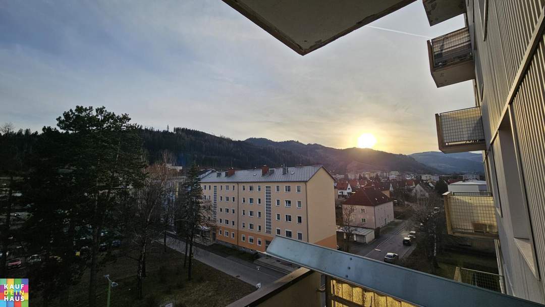 Kleine 3-Zimmerwohung mit Balkon - Erstbezug nach Sanierung - unbefristeter Mietvertrag