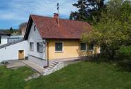 Älteres Haus mit Nebengebäude und Garage. Herrlicher Gebirgsblick SONDERPREIS